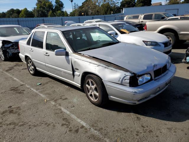 YV1LS5572W1546368 - 1998 VOLVO S70 SILVER photo 4