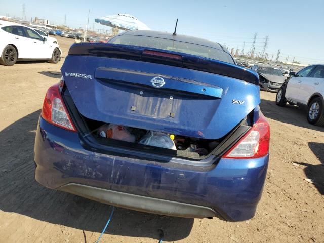 3N1CN7AP0JL807791 - 2018 NISSAN VERSA S BLUE photo 6