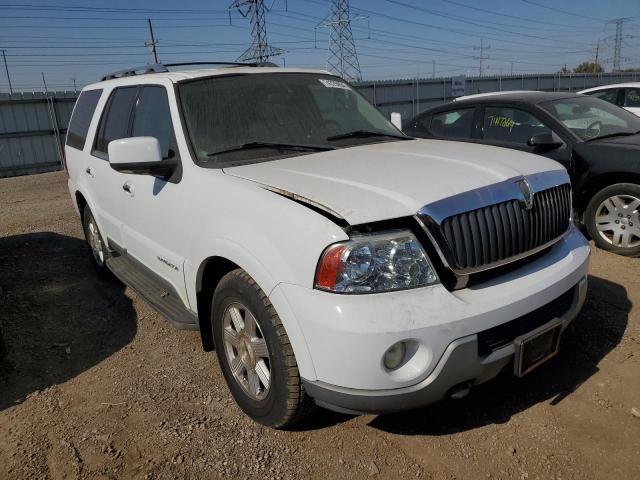 5LMFU28R33LJ30766 - 2003 LINCOLN NAVIGATOR თეთრი ფოტო 4