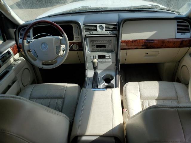 5LMFU28R33LJ30766 - 2003 LINCOLN NAVIGATOR თეთრი ფოტო 8