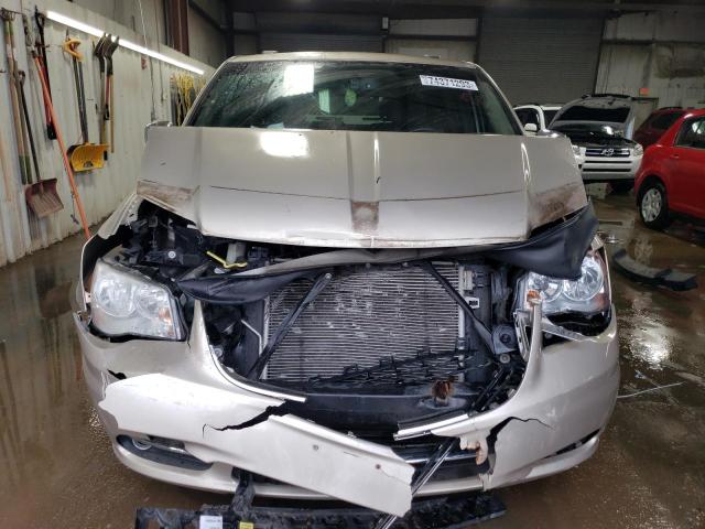 2C4RC1CG9DR811157 - 2013 CHRYSLER TOWN & COU TOURING L TAN photo 5