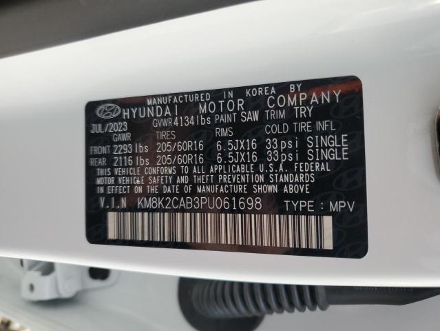 KM8K2CAB3PU061698 - 2023 HYUNDAI KONA SE WHITE photo 13