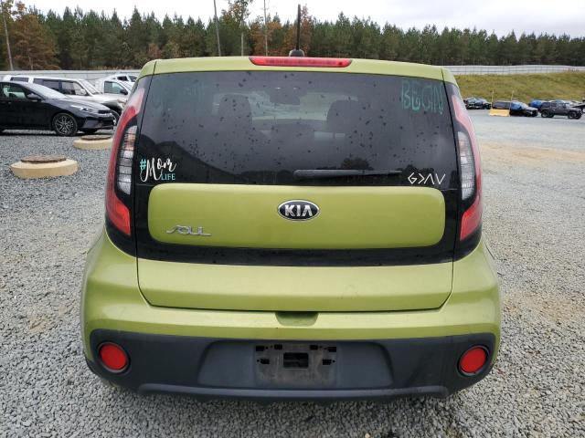 KNDJN2A20H7885949 - 2017 KIA SOUL GREEN photo 6