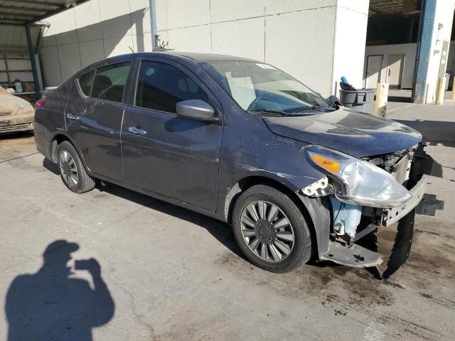 3N1CN7AP9JL881663 - 2018 NISSAN VERSA S GRAY photo 4