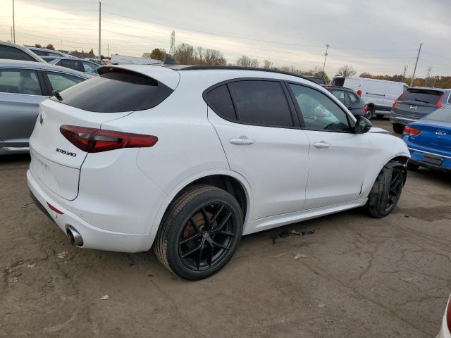ZASPAKBN3M7D18313 - 2021 ALFA ROMEO STELVIO TI WHITE photo 3