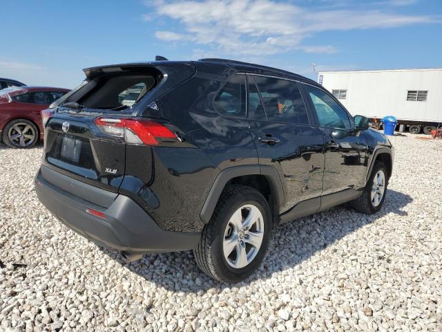 2T3W1RFV0MC147890 - 2021 TOYOTA RAV4 XLE BLACK photo 3