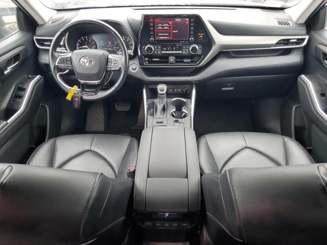 5TDGZRBH8MS123348 - 2021 TOYOTA HIGHLANDER XLE BLACK photo 8