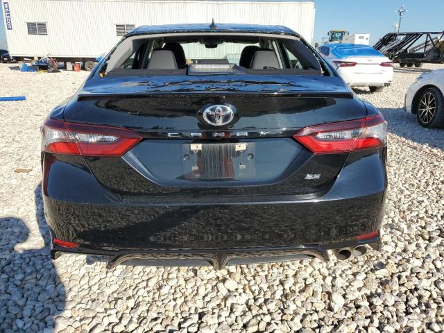 4T1G11AK2MU545418 - 2021 TOYOTA CAMRY SE BLACK photo 6