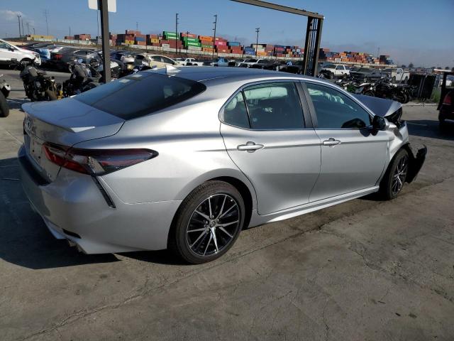 4T1G11AK6RU255285 - 2024 TOYOTA CAMRY SE NIGHT SHADE SILVER photo 3