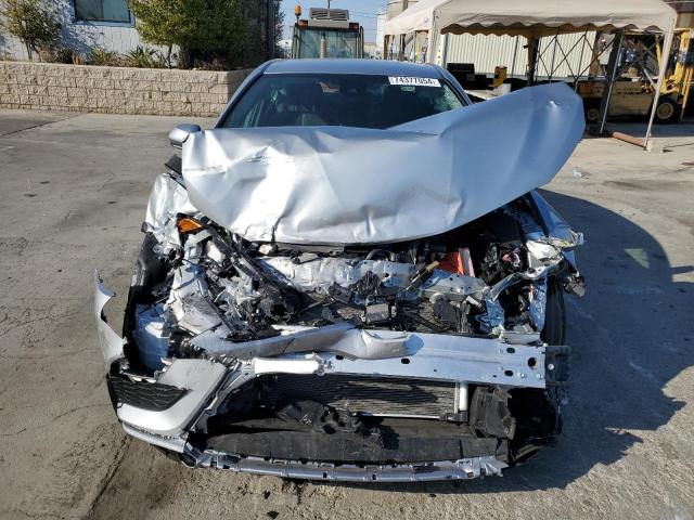 4T1G11AK6RU255285 - 2024 TOYOTA CAMRY SE NIGHT SHADE SILVER photo 5