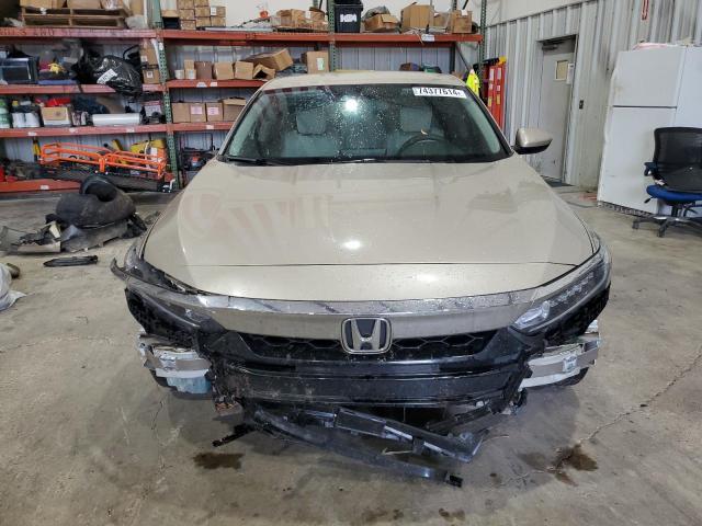 1HGCV1F1XJA211532 - 2018 HONDA ACCORD LX CREAM photo 5