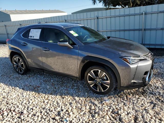 JTHX3JBH0M2032275 - 2021 LEXUS UX 200 GRAY photo 4