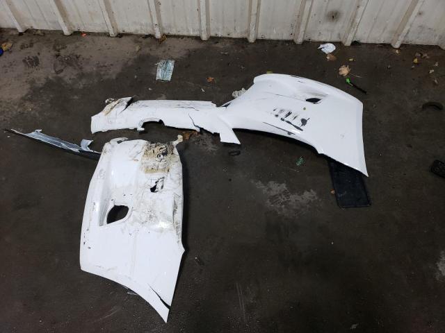 JTKJF5C79B3008679 - 2011 TOYOTA SCION TC 白色 照片 12