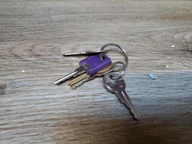 4YDT33026JB450150 - 2018 OUTB TRAVEL TRL TWO TONE photo 8