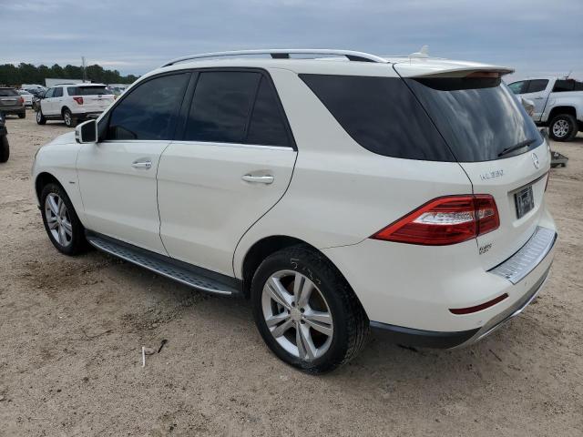 4JGDA5HB6CA070274 - 2012 MERCEDES-BENZ ML 350 4MATIC WHITE photo 2