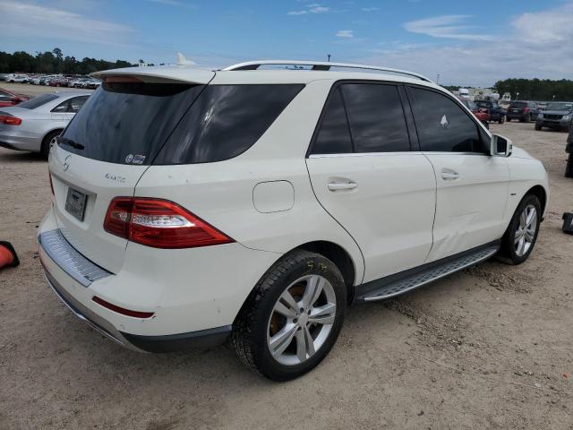 4JGDA5HB6CA070274 - 2012 MERCEDES-BENZ ML 350 4MATIC WHITE photo 3