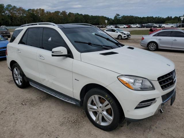 4JGDA5HB6CA070274 - 2012 MERCEDES-BENZ ML 350 4MATIC WHITE photo 4