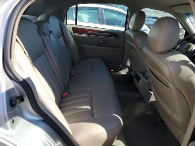 1LNHM81W64Y668932 - 2004 LINCOLN TOWN CAR EXECUTIVE Silber Foto 10