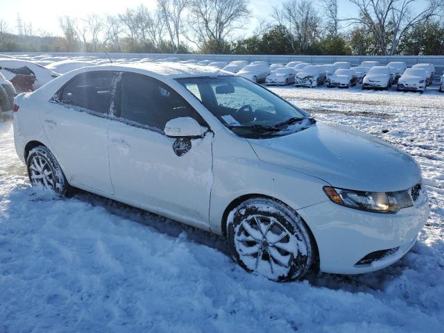 KNAFU4A20A5063512 - 2010 KIA FORTE EX WHITE photo 4