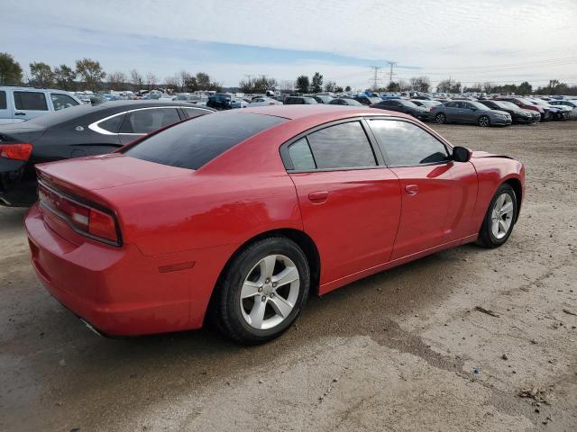 2C3CDXBG7DH512803 - 2013 DODGE CHARGER SE RED photo 3