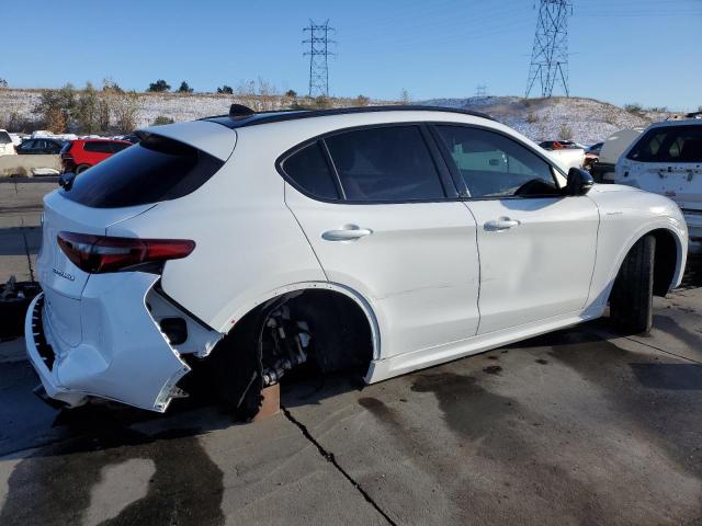 ZASPAKBN1P7D57955 - 2023 ALFA ROMEO STELVIO TI WHITE photo 3