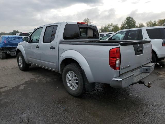 1N6AD0EV7HN746048 - 2017 NISSAN FRONTIER S SILVER photo 2