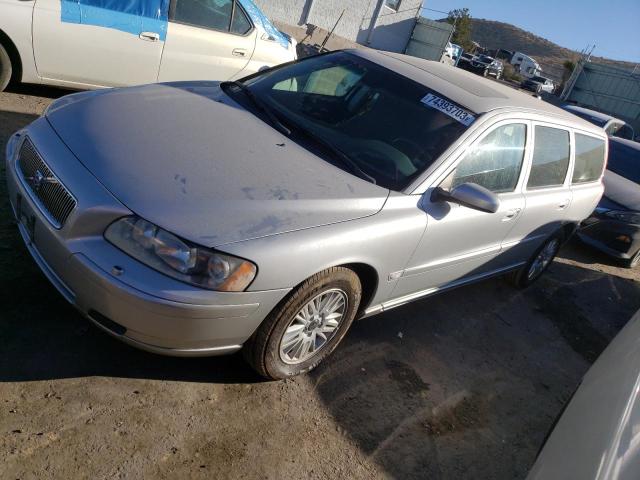 YV1SW640852486311 - 2005 VOLVO V70 SILVER photo 1