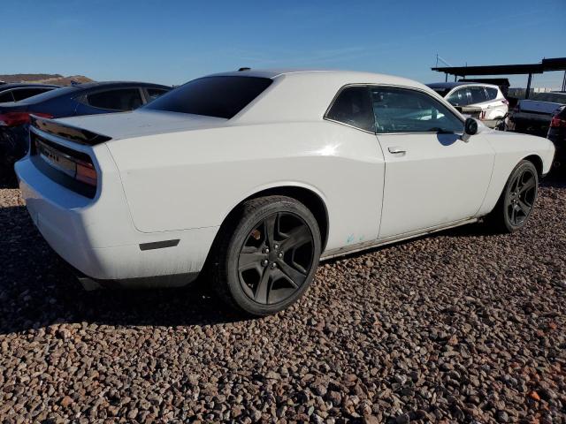 2C3CDYAG7CH194106 - 2012 DODGE CHALLENGER SXT WHITE photo 3