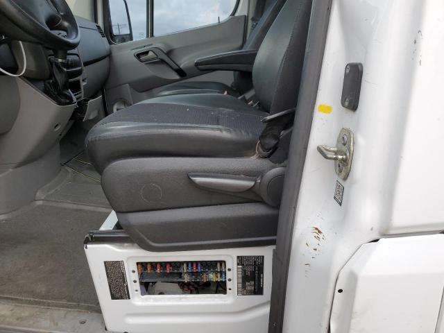 WD3PF4CC0GP228215 - 2016 MERCEDES-BENZ SPRINTER 3500 WHITE photo 13