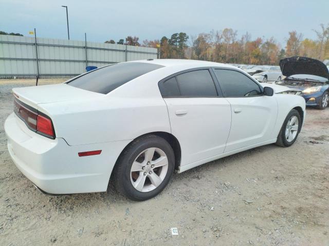 2C3CDXBG9DH604592 - 2013 DODGE CHARGER SE WHITE photo 3