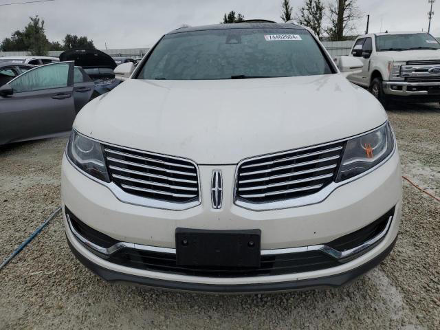 2LMPJ8LP7JBL18720 - 2018 LINCOLN MKX RESERVE WHITE photo 5