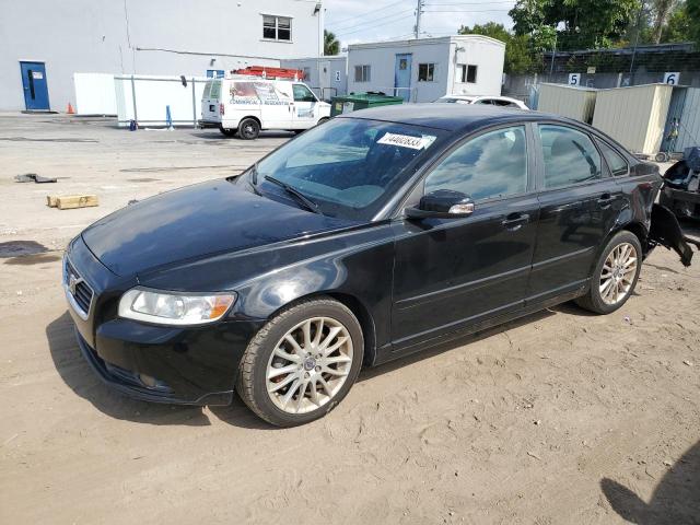 YV1382MS6A2501424 - 2010 VOLVO S40 2.4I BLACK photo 1