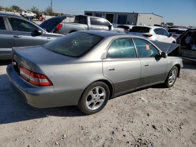 JT8BF28G9Y5079623 - 2000 LEXUS ES 300 GRAY photo 3