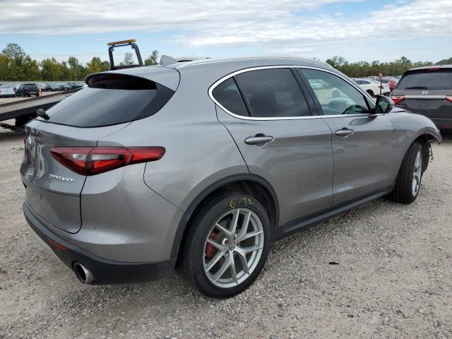 ZASFAKAN4J7B75946 - 2018 ALFA ROMEO STELVIO GRAY photo 3