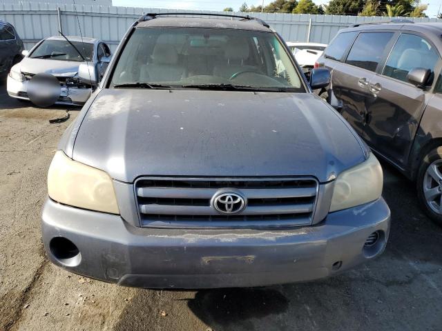 JTEGD21A040082979 - 2004 TOYOTA HIGHLANDER BLUE photo 5