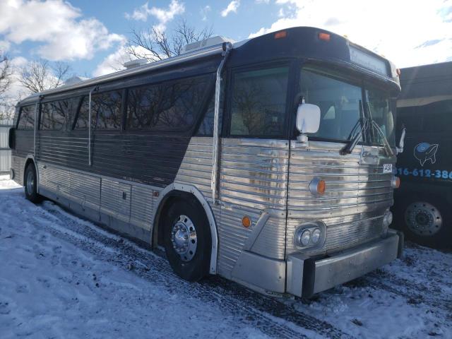 5076 - 1964 MCI (LES AUTO BUS) MOTORHOME SILVER photo 1