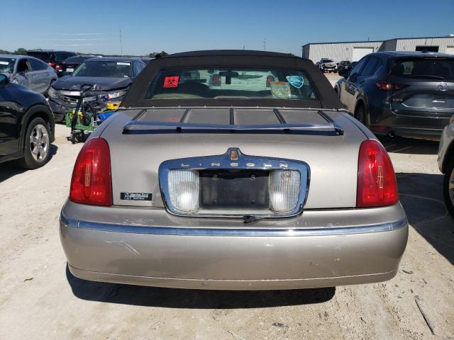 1LNHM81W4YY929593 - 2000 LINCOLN TOWN CAR EXECUTIVE TAN photo 6