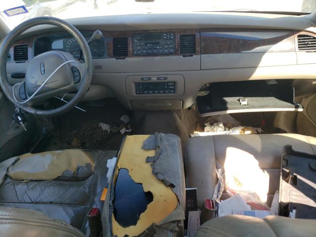 1LNHM81W4YY929593 - 2000 LINCOLN TOWN CAR EXECUTIVE TAN photo 8