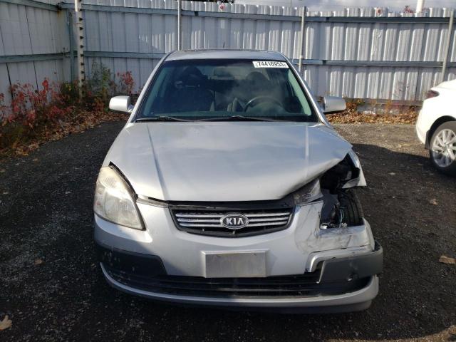 KNADE223196542849 - 2009 KIA RIO BASE SILVER photo 5