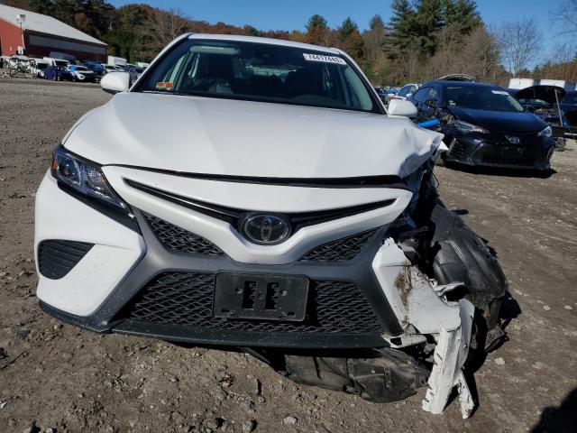 4T1B11HK0KU839607 - 2019 TOYOTA CAMRY L WHITE photo 5