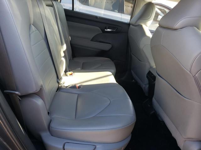 5TDGZRAH2LS009863 - 2020 TOYOTA HIGHLANDER XLE GRAY photo 11