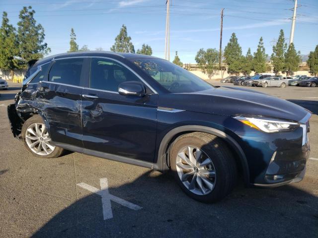 3PCAJ5M33KF146285 - 2019 INFINITI QX50 ESSENTIAL BLUE photo 4