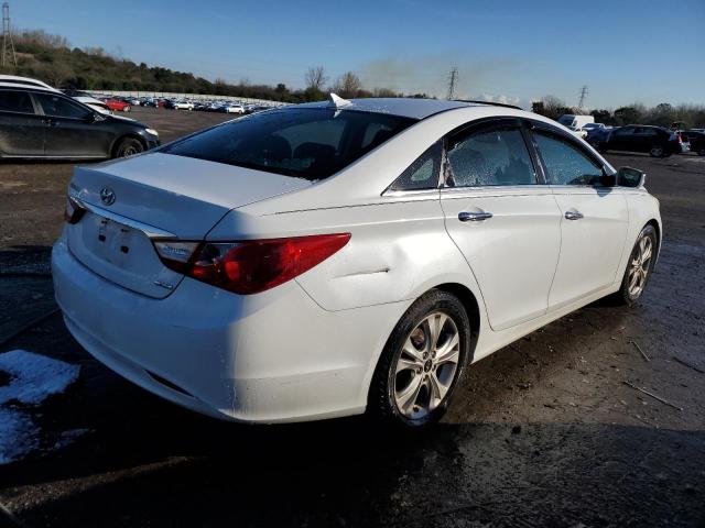 5NPEC4AC9BH164687 - 2011 HYUNDAI SONATA SE WHITE photo 3