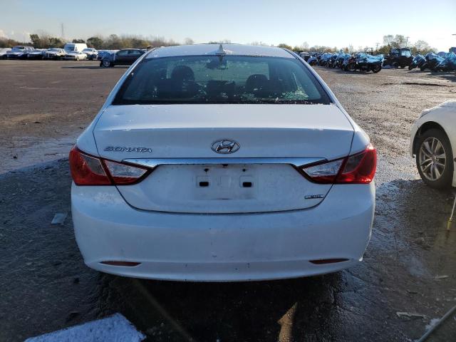 5NPEC4AC9BH164687 - 2011 HYUNDAI SONATA SE WHITE photo 6