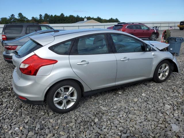 1FADP3K28EL101618 - 2014 FORD FOCUS SE SILVER photo 3