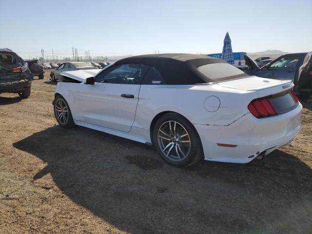 1FATP8UH5F5400676 - 2015 FORD MUSTANG WHITE photo 2