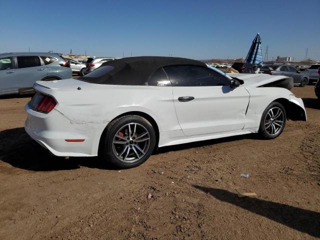 1FATP8UH5F5400676 - 2015 FORD MUSTANG WHITE photo 3