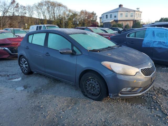 KNAFK5A82G5548677 - 2016 KIA FORTE LX GRAY photo 4