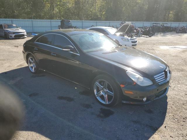 WDDDJ72X88A123753 - 2008 MERCEDES-BENZ CLS 550 BLACK photo 4