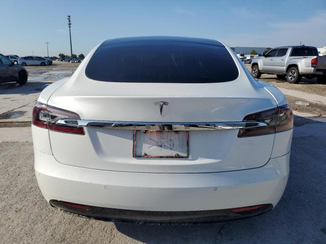 5YJSA1E26JF258371 - 2018 TESLA MODEL S WHITE photo 6